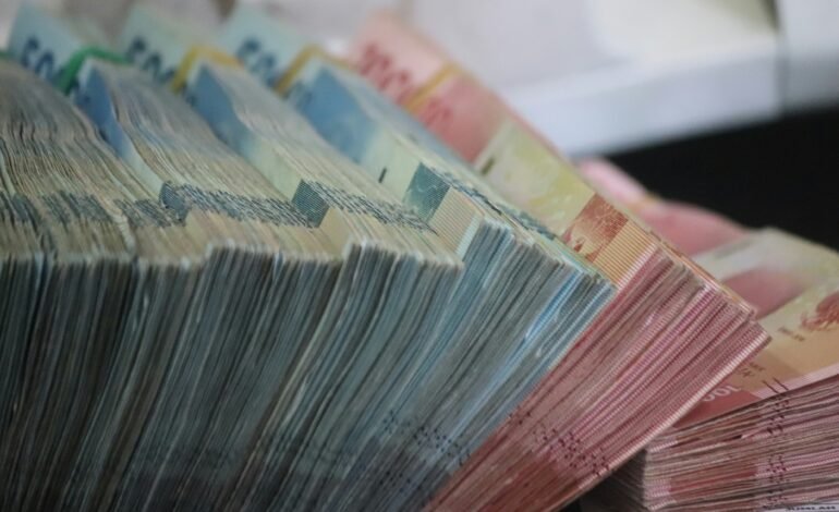 Askush nuk i trashëgoi paratë ,ja se si u bënë milionerë !